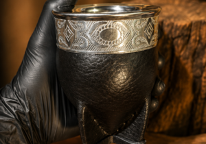 MATE IMPERIAL CALABAZA FORRADO EN CUERO VIROLA PERSONALIZADA CON GRABADO LASER